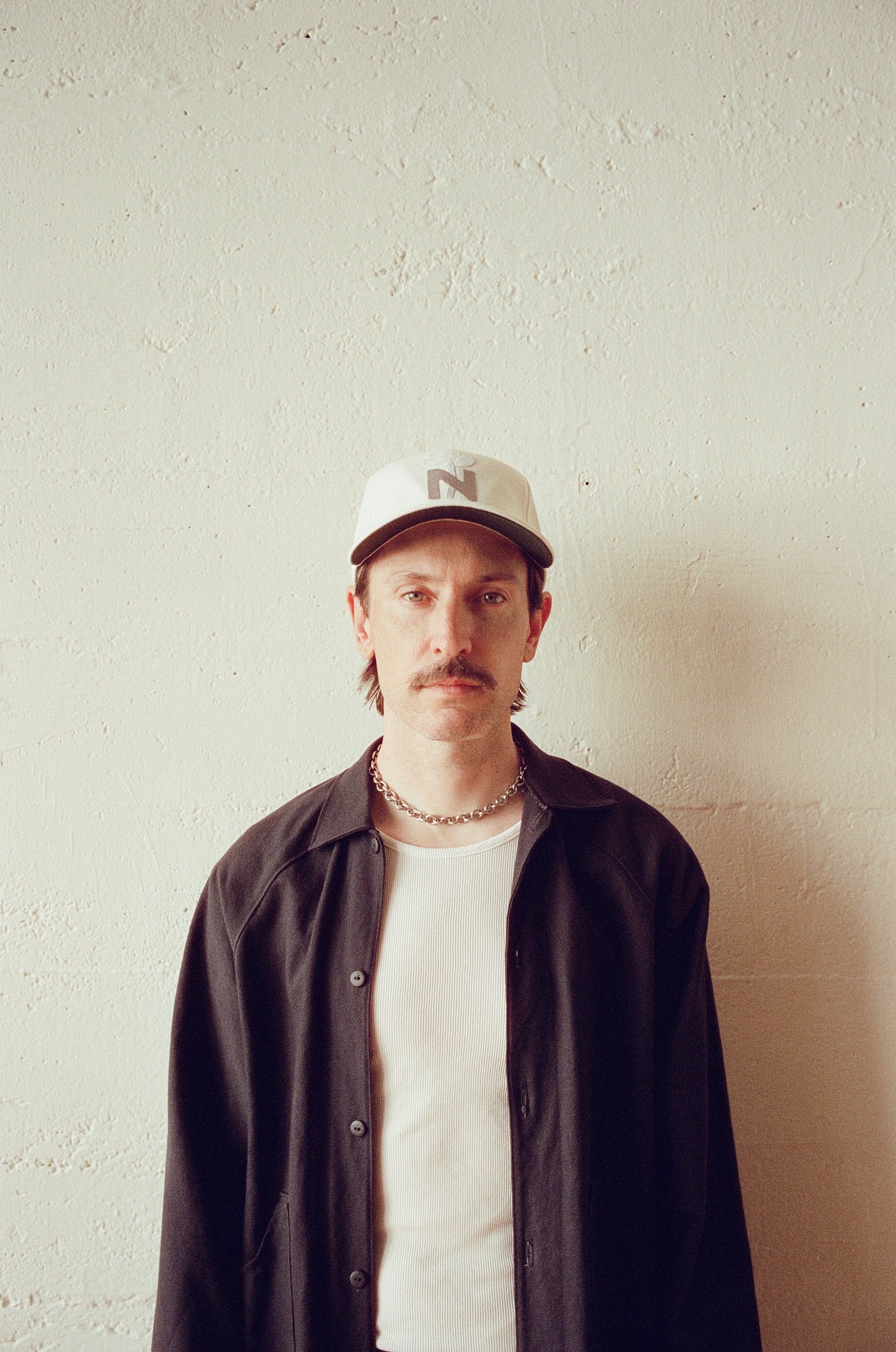 NY Tulip Cap White – FRESH CUT FLOWERS BY MAIL - Main Image